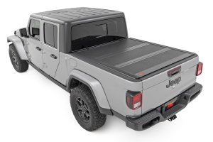 Jeep Gladiator Hard Low Profile Bed Cover - Rough Country - Tri-Fold - '20-'25